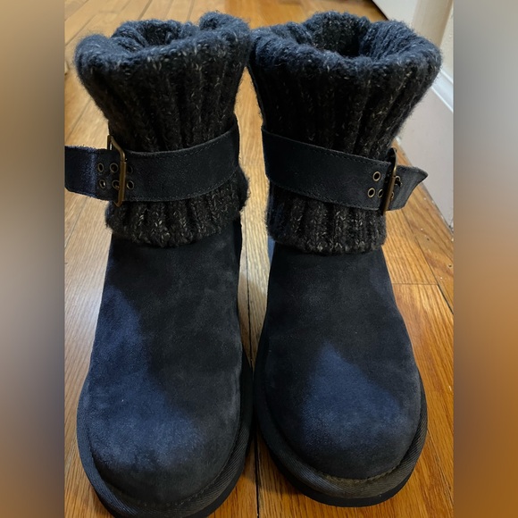 Navy Blue Ugg Boots - Picture 1 of 5